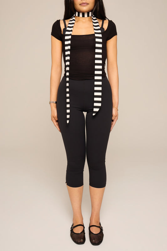 The Noir™ High-Waist Crop Legging