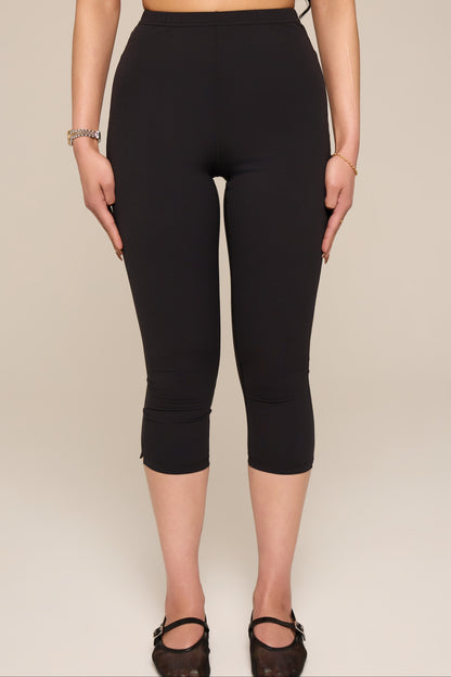 High-Waist Capri Leggings