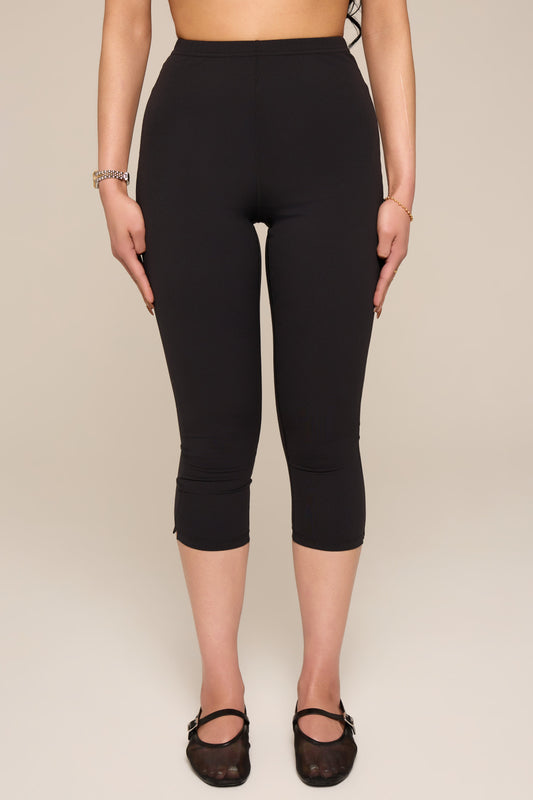 The Noir™ High-Waist Crop Legging